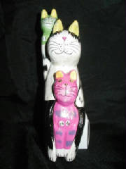 handpwoodencats.jpg